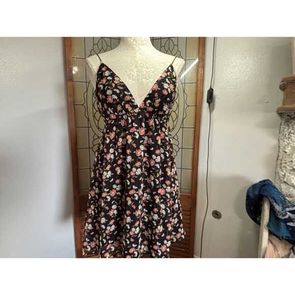 RSQ Black Floral Spaghetti Strap Tie Back Mini Y2K Coquette Boho Dress Size M - Picture 3 of 13